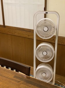 博多松阪屋のコロナ対策　扇風機